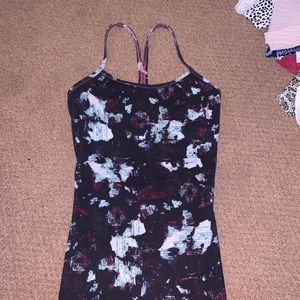 LULULEMON POWER Y TOP/ SIZE 4